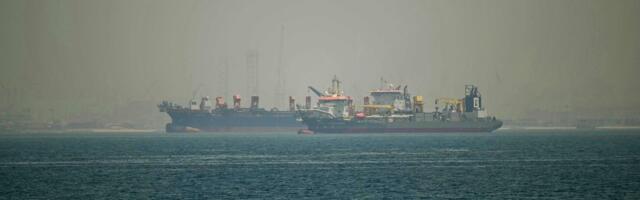 Hormuzi väinas on täna rünnatud kaht laeva
