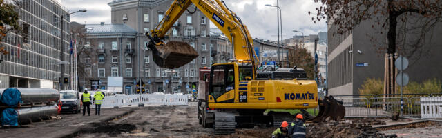 Pronksi tänaval taasavatakse täna õhtul liiklusele üks sõidurada
