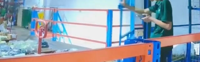 VIDEO: Hiinas kukkus töötaja liftišahti, kuna oli ninapidi telefonis