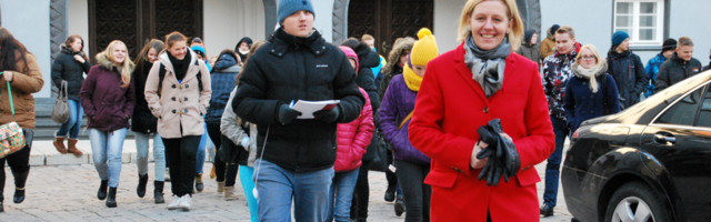 Följeton: RIIGIKOGU NALJANINAD MOODUSTAVAD UUE TOETUSRÜHMA