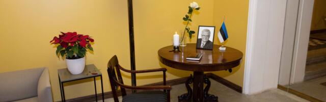 Edgar Savisaare mälestuseks avati Stenbocki majas kaastunderaamat