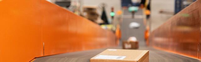 Omniva taastas täna eraisikute pakkide tarne USA-sse 