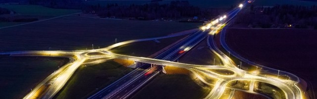 Tallinna-Narva maanteel valmis uus 2+2 teelõik