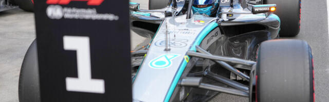 Mercedesed hõivasid esirea, Verstappen sõitis vastu seina