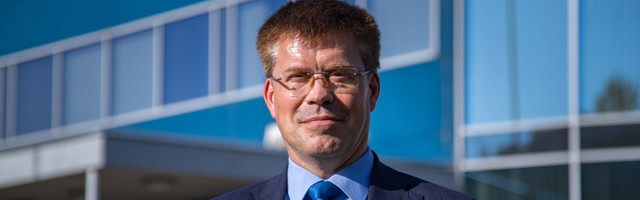 Terviseameti juht korraldas operaatoreid riiki sisenejatele SMS-e saatma, plaan kukkus esialgu läbi