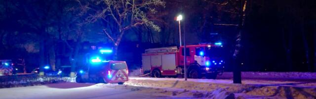 Reporter: Kohtla-Järvel süttis hooldekodu, milles 70 voodihaiget