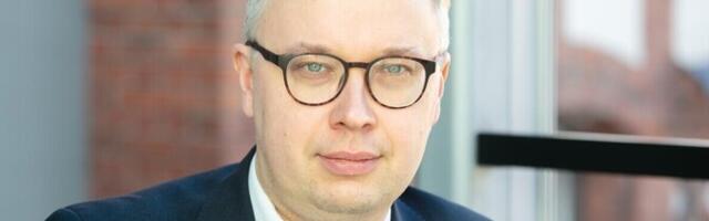 Kell 21.40 "Esimeses stuudios" Peeter Luikmel