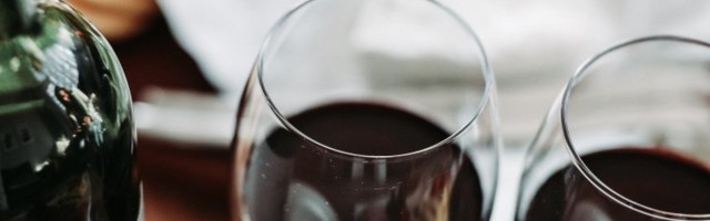 Kui õhtused veinitamised on täiesti ülekäte läinud, siis need on viisid, kuidas tasa ja targu loobuda