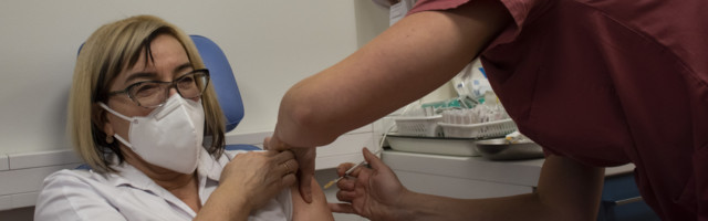 Tervishoiutöötajad saavad vaktsineerimiste eest tulemustasu