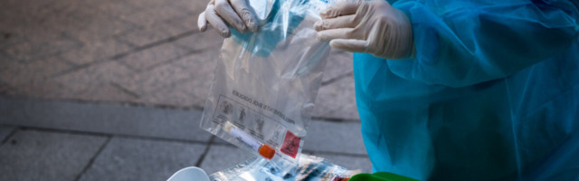 „Õnneks pääsesin!“ Hiina võimud asusid koroona avastamiseks võtma anaalproove