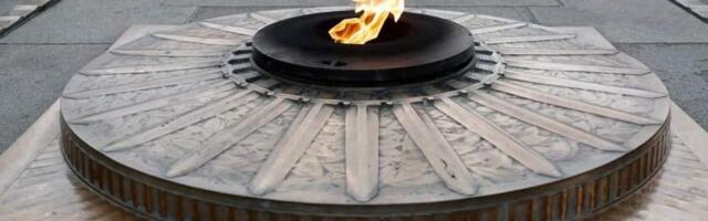 В Париже мужчина прикурил от вечного огня и был задержан