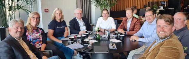 Digiminister Liisa Pakosta lubas võimalusel reisida vaid ITLi liikmete ärihuvides